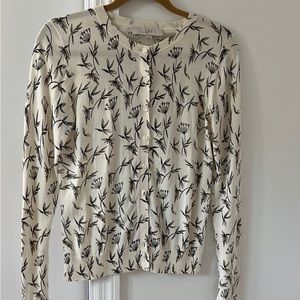 LOFT Adorable Creme Sweater w/ Floral design Size S